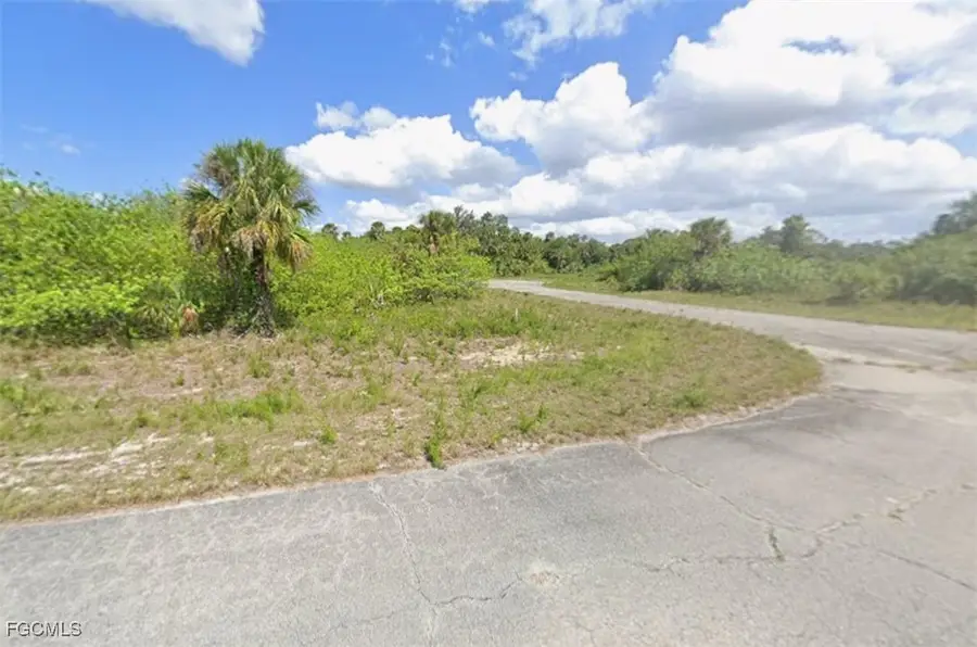 700 Glen Court, Labelle, FL 33935 - Image #2