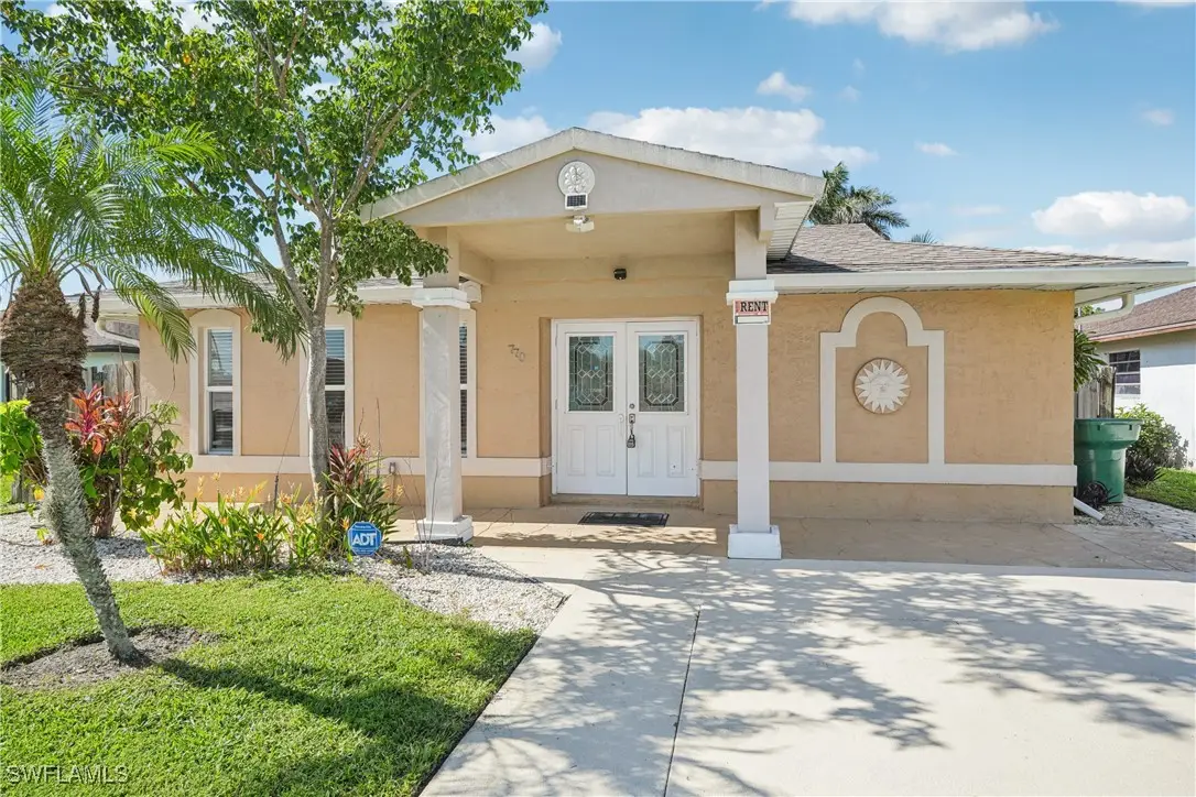 770 93rd Avenue N, Naples, FL 34108 - Image #1