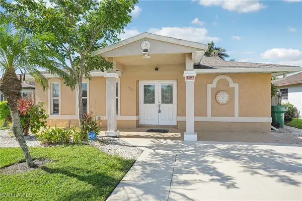 770 93rd Avenue N, Naples, FL 34108