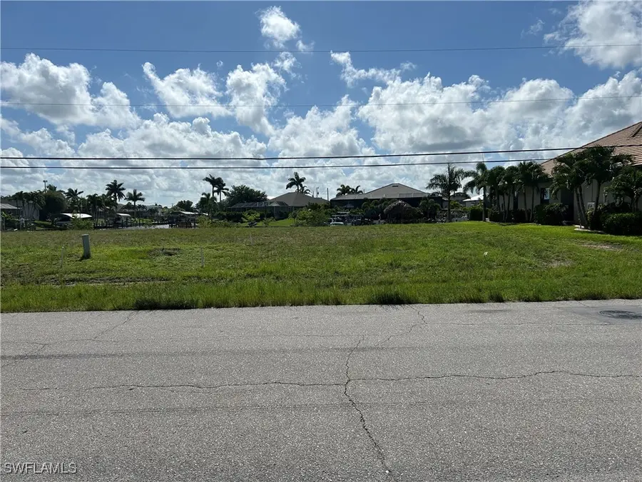 4013 SW 11th Avenue, Cape Coral, FL 33914 - Image #2