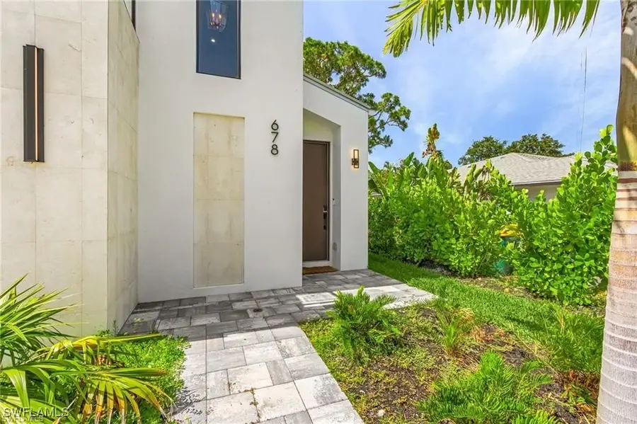 678 95th Avenue N, Naples, FL 34108 - Image #2