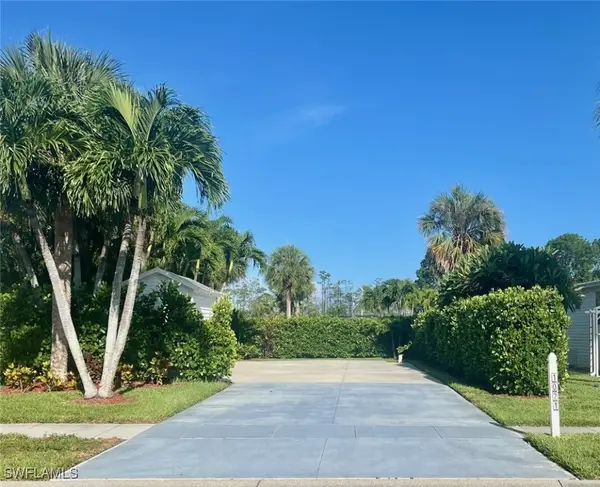 1021 Silver Lakes Boulevard, Naples, FL 34114