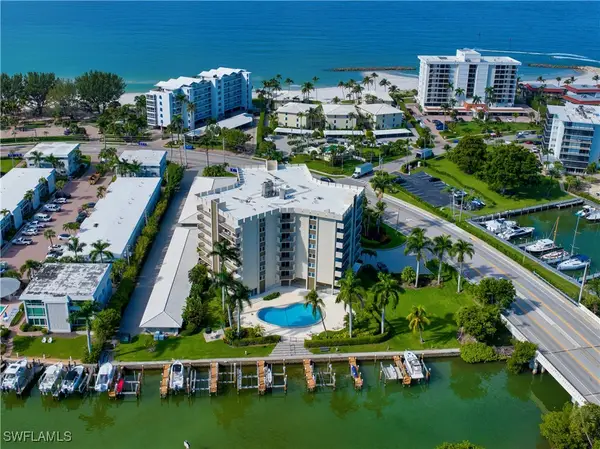 2150 Gulf Shore Boulevard N #411, Naples, FL 34102