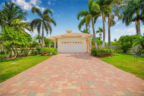 774 105th Avenue N, Naples, FL 34108