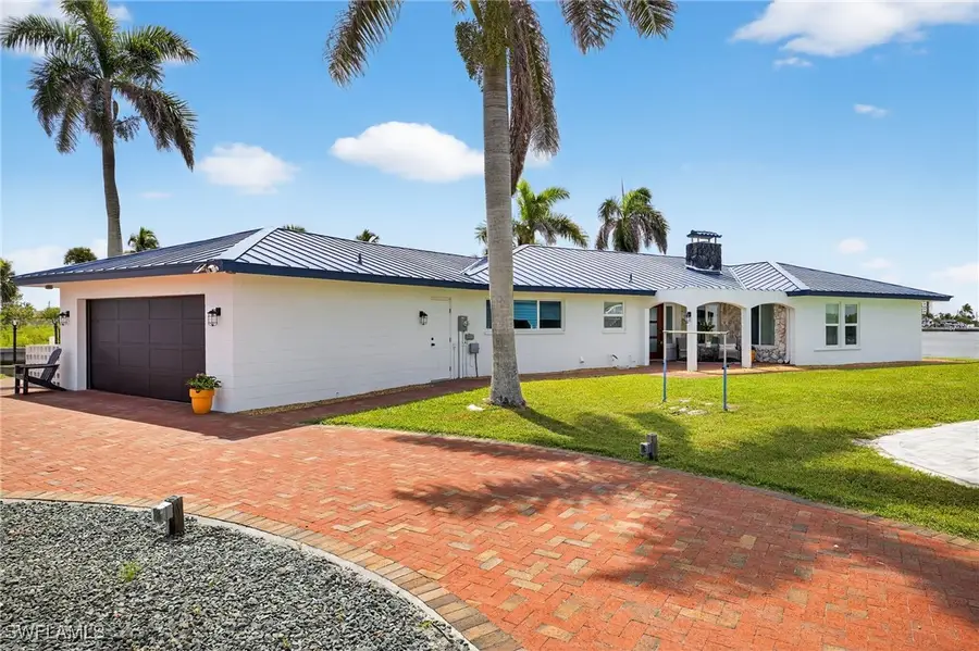 867 Oak Street, Fort Myers Beach, FL 33931 - Image #3