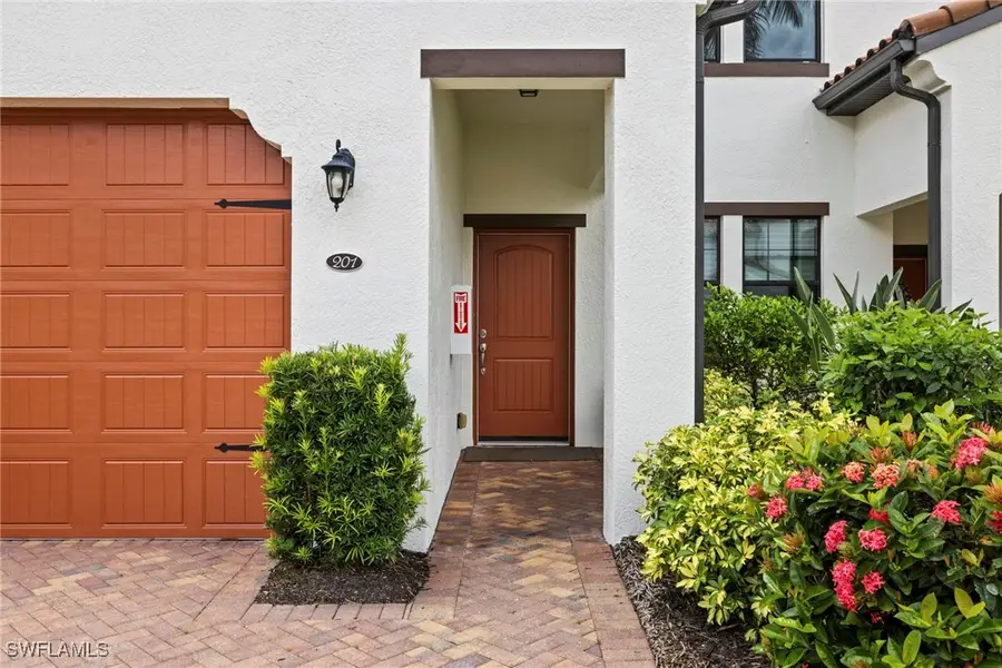 15140 Palmer Lake Circle #201, Naples, FL 34109 - Image #3