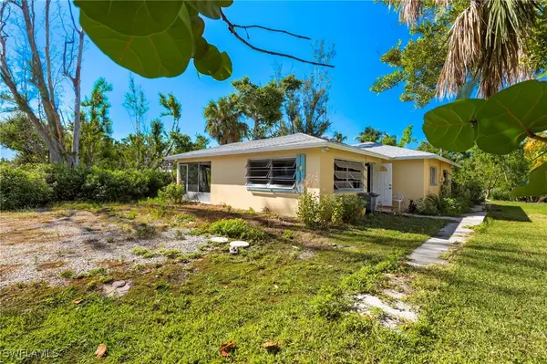 837 Casa Ybel Road, Sanibel, FL 33957