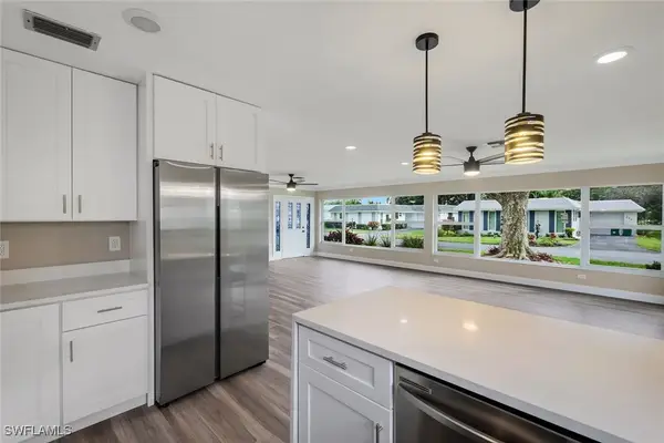 233 Yorkshire Court, Naples, FL 34112