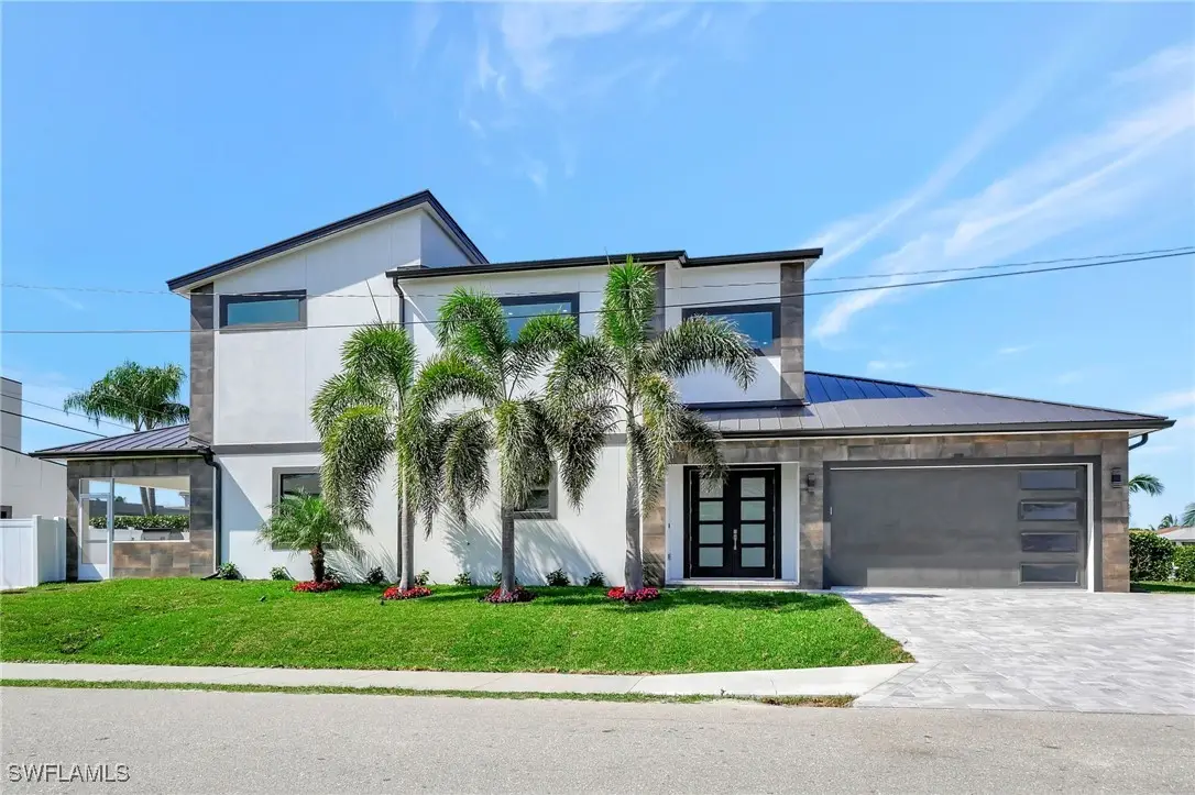 596 97th Avenue N, Naples, FL 34108 - Image #1