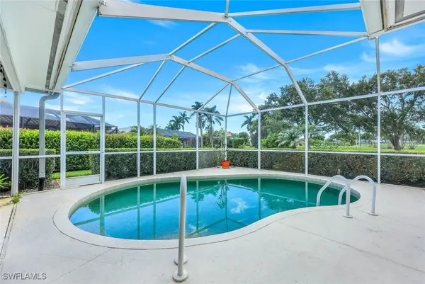 211 Pine Valley Circle, Naples, FL 34113