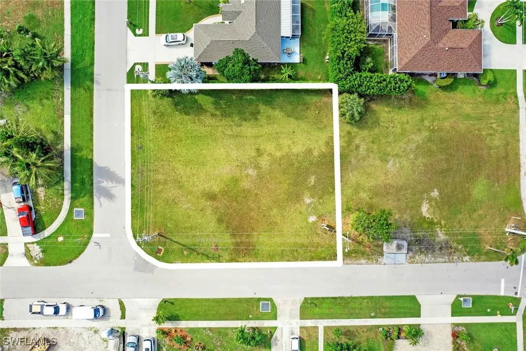 276 Tahiti Road, Marco Island, FL 34145 - Image #1