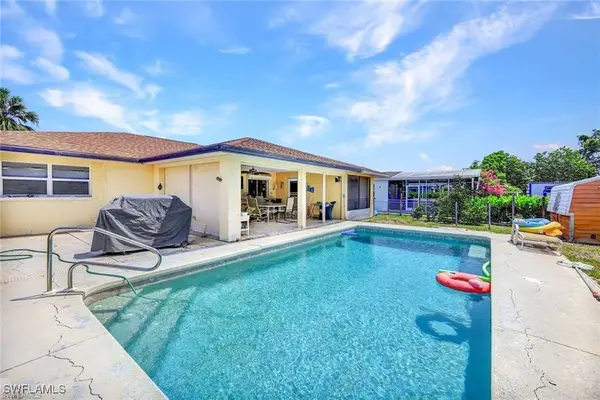 736 96th Avenue N, Naples, FL 34108