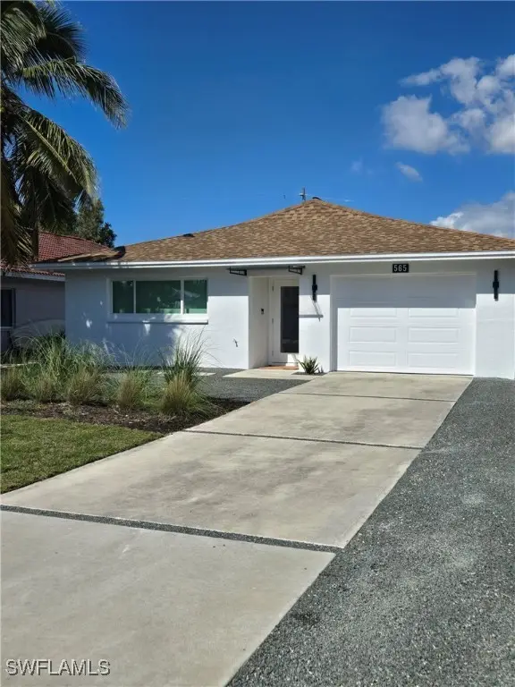 565 110th Avenue N, Naples, FL 34108