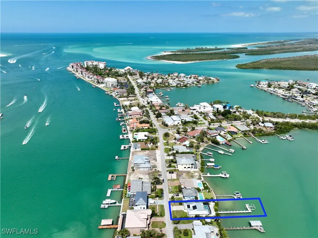 19 Pelican Street E, Naples, FL 34113 - Image #1