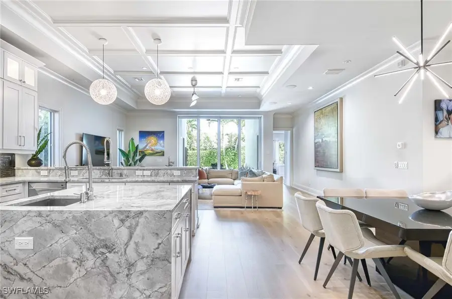 565 Fairway Terrace, Naples, FL 34103 - Image #3