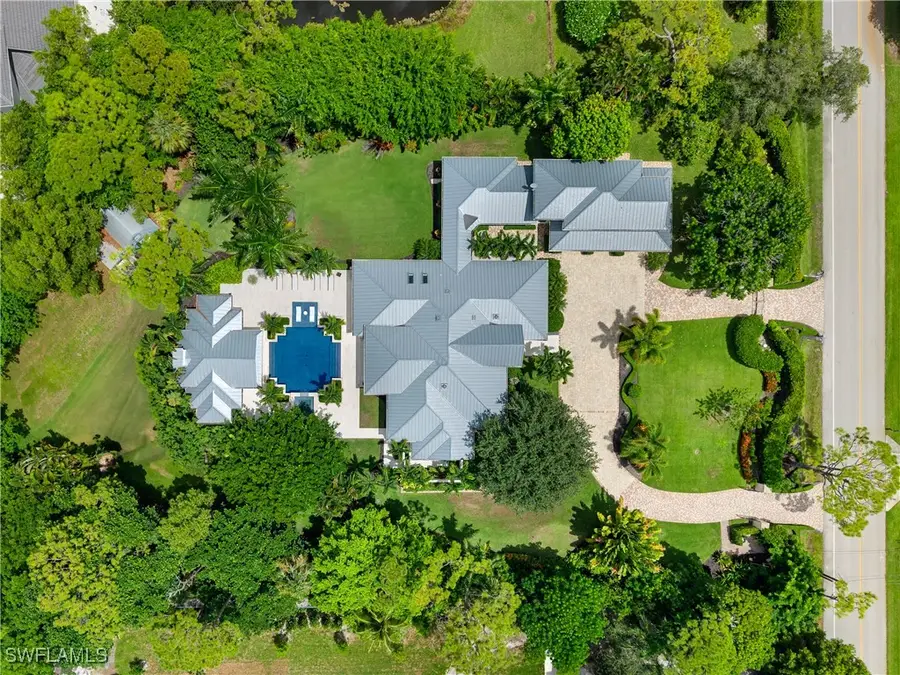 233 Ridge Drive, Naples, FL 34108 - Image #2