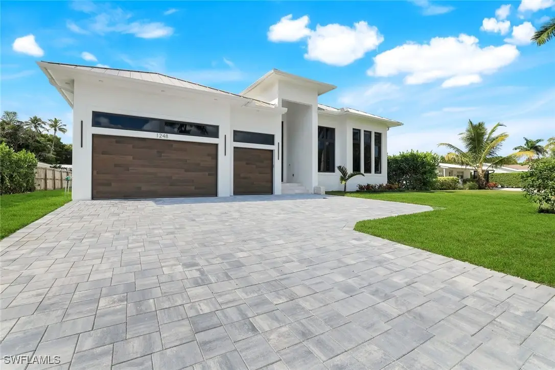 1248 13th Avenue N, Naples, FL 34102 - Image #1