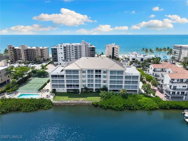 9380 Gulf Shore Drive #402, Naples, FL 34108