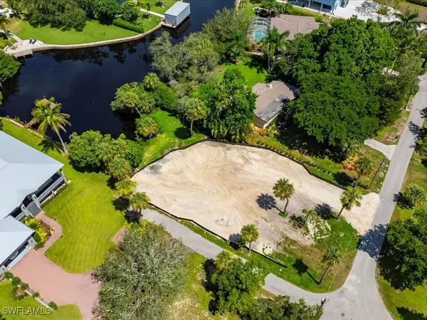 27207 Rio Vista Circle, Bonita Springs, FL 34135