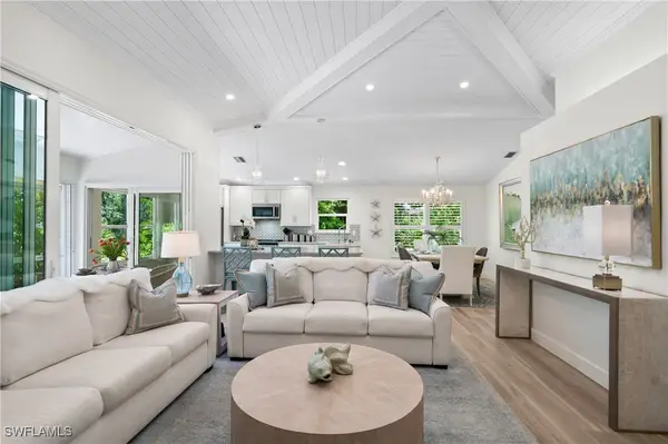 347 Emerald Bay Circle #S7, Naples, FL 34110