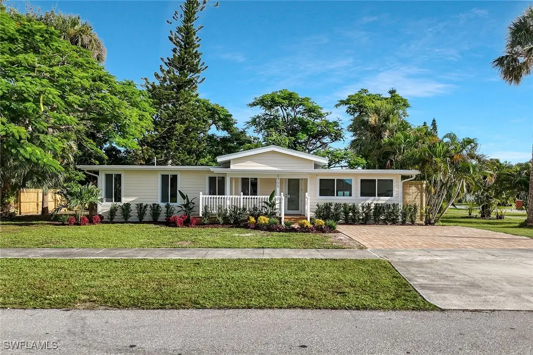 1755 Oakley Avenue, Fort Myers, FL 33901 - Image #1