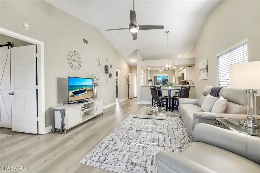 7360 Glenmoor Lane #4301, Naples, FL 34104 - Image #3