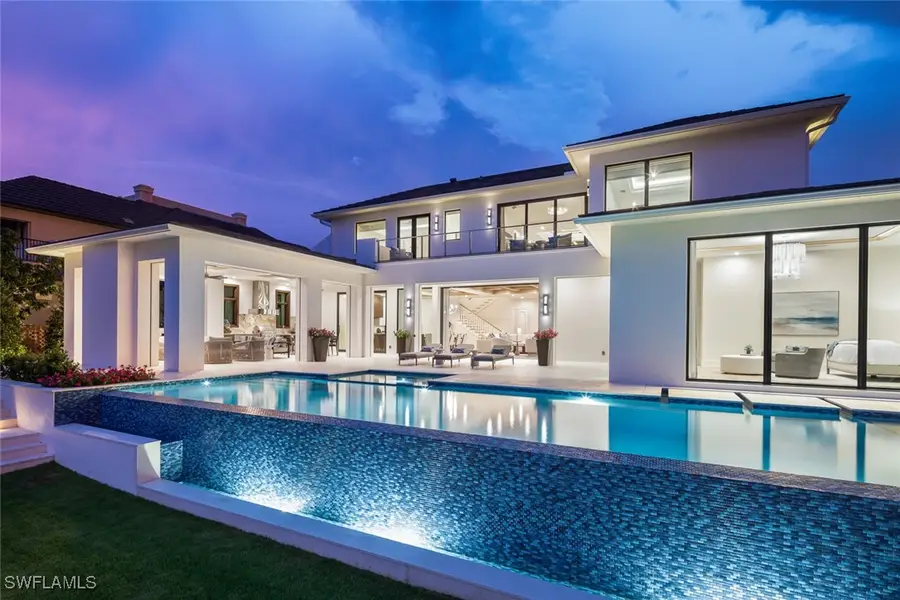 625 21st Avenue S, Naples, FL 34102 - Image #2