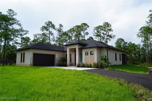 4447 6th Avenue Ne, Naples, FL 34120