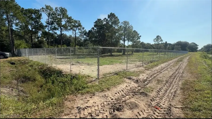 385 S Lindero Street, Clewiston, FL 33440 - Image #2