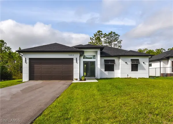 1353 Everglades Boulevard N, Naples, FL 34120