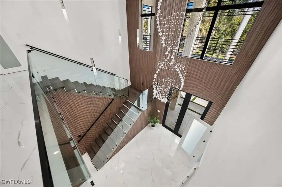 135 7th Street N, Naples, FL 34102 - Image #3