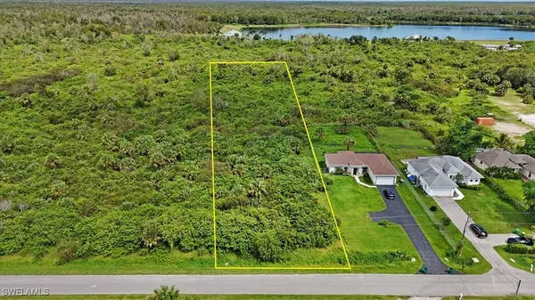 745 41st Avenue Nw, Naples, FL 34120