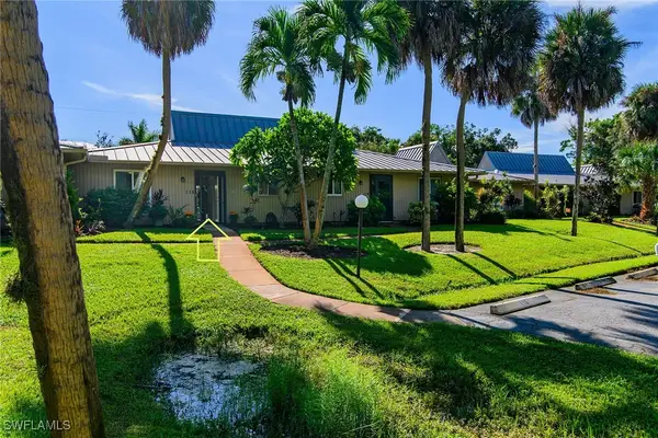 900 Henderson Creek Drive #C115, Naples, FL 34114