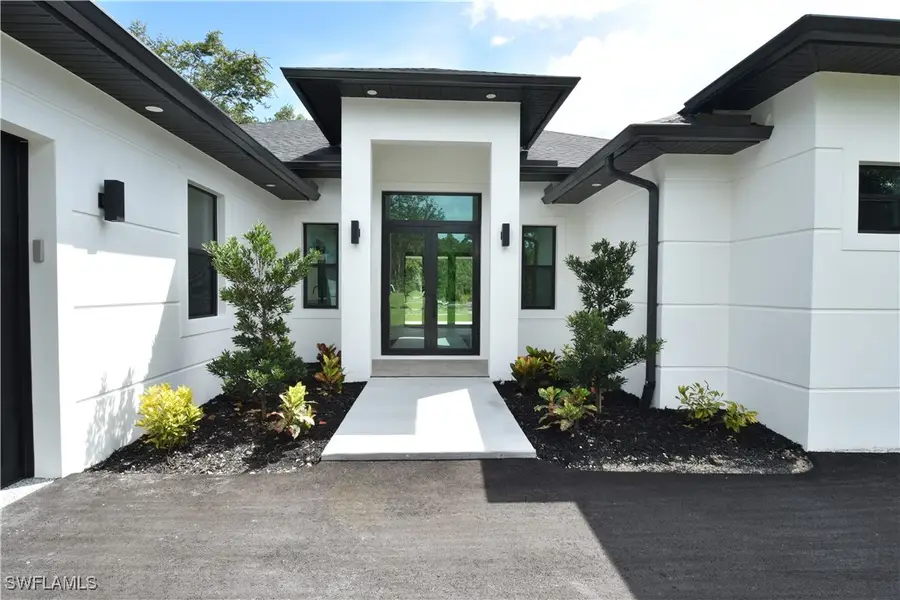 432 16 Street Se, Naples, FL 34117 - Image #3