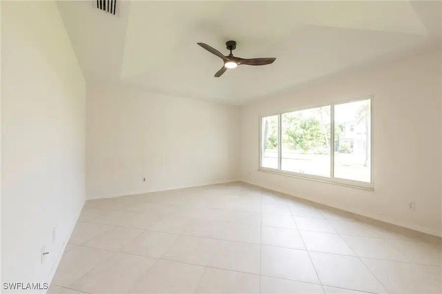 670 103rd Avenue N, Naples, FL 34108-3219 - Image #3
