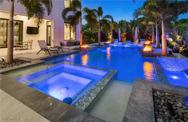 882 Cassena Road, Naples, FL 34108