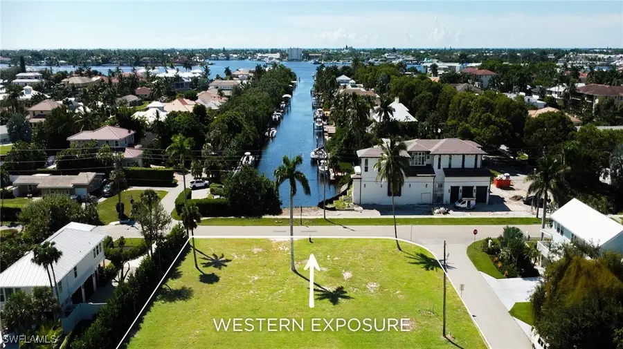 1427 Sandpiper Street, Naples, FL 34102 - #3