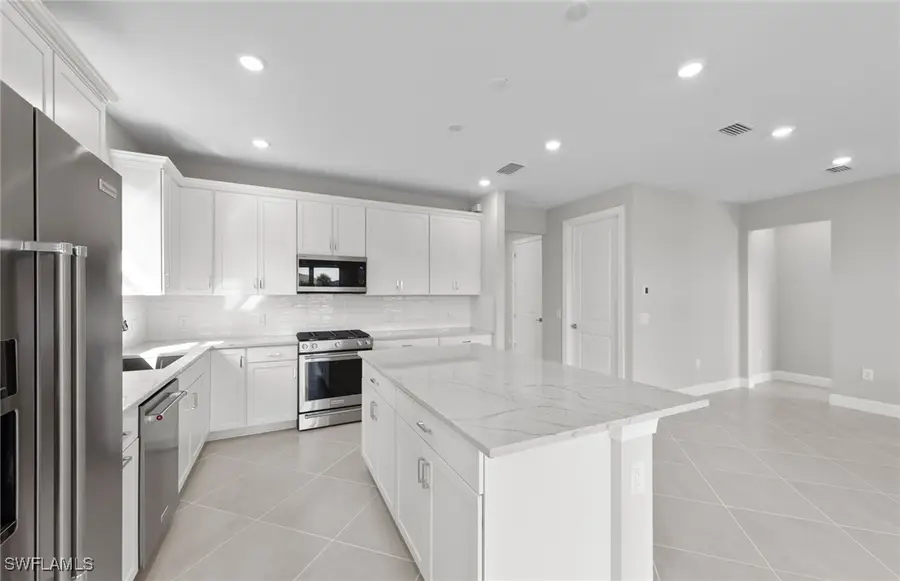 12401 Basalt Lane, Alva, FL 33920 - Image #3