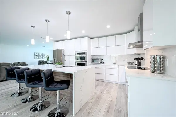 540 102nd Avenue N, Naples, FL 34108