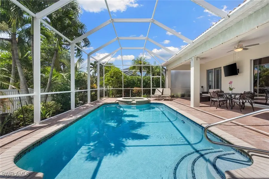 232 Glen Eagle Circle, Naples, FL 34104 - Image #2