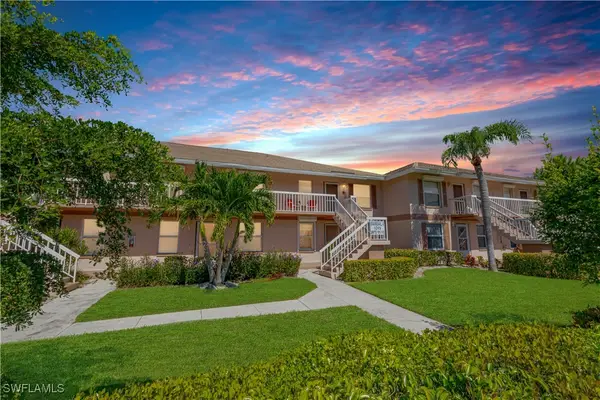 1015 Mainsail Drive #103, Naples, FL 34114