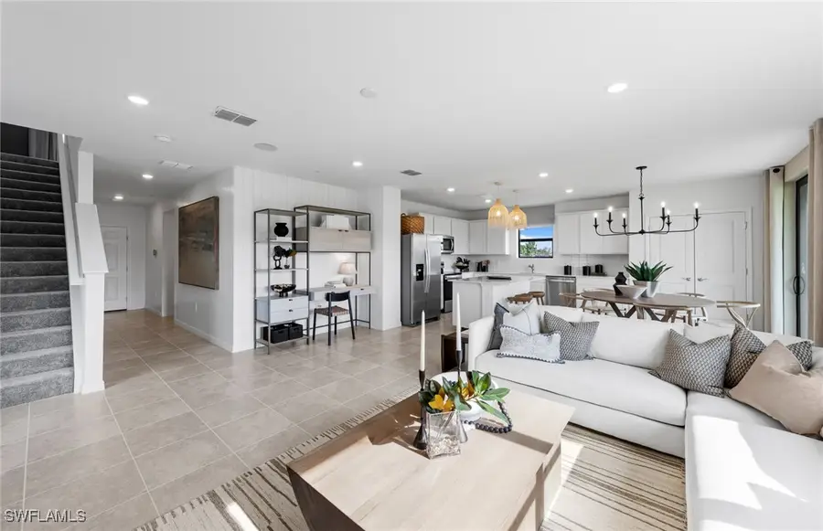 627 Lakeside Oasis Avenue, Lehigh Acres, FL 33936 - Image #3