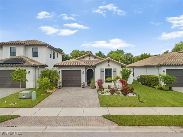 8805 Madrid Circle, Naples, FL 34104