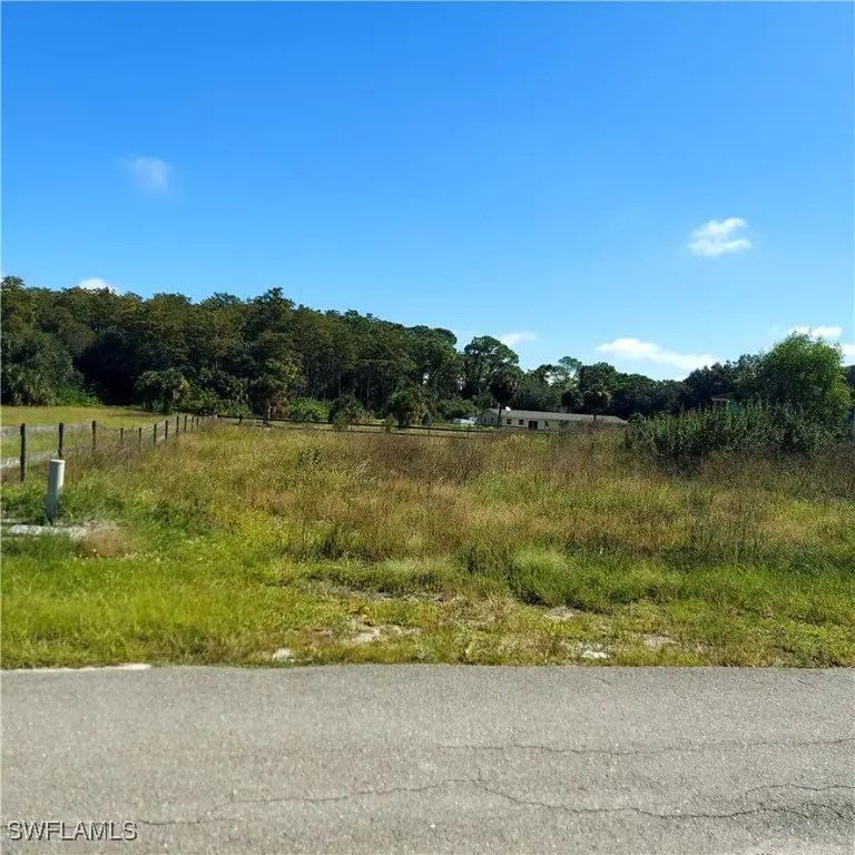 2189 Lincoln Park Avenue, Alva, FL 33920 - Image #2