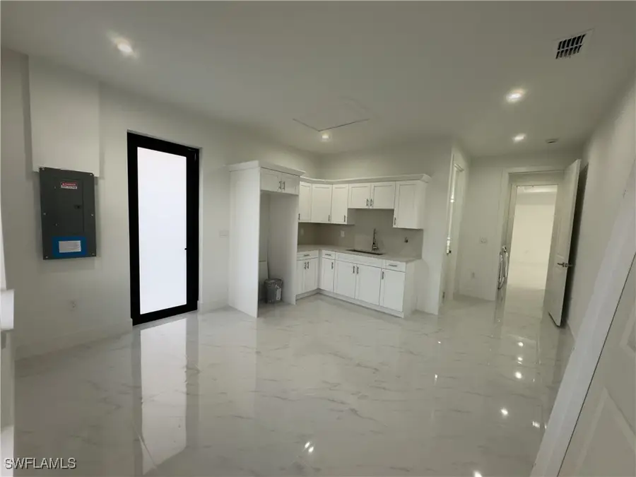 4009 SW 33rd Street, Lehigh Acres, FL 33976 - Image #3