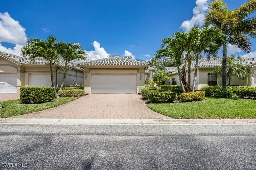 913 Vistana Circle #7, Naples, FL 34119 - Image #1