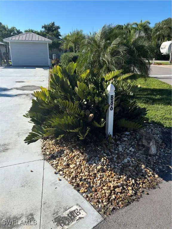 10002 Parkwood Drive, Fort Myers, FL 33905 - Image #2