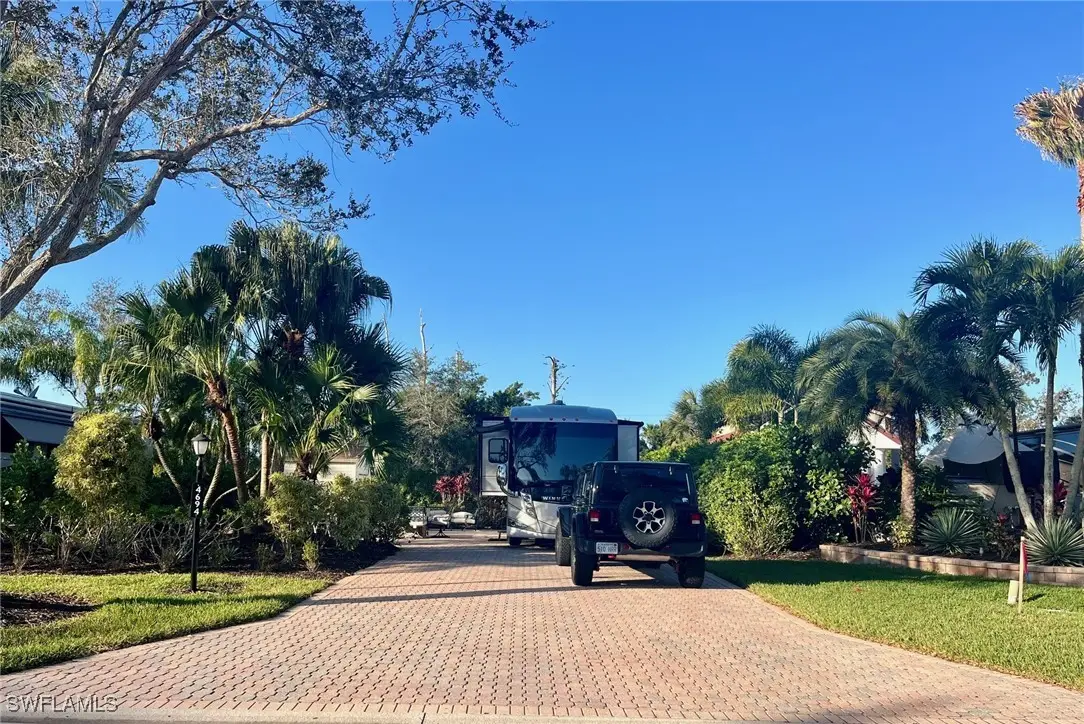 4694 Southern Breeze Drive, Naples, FL 34114 - Image #1