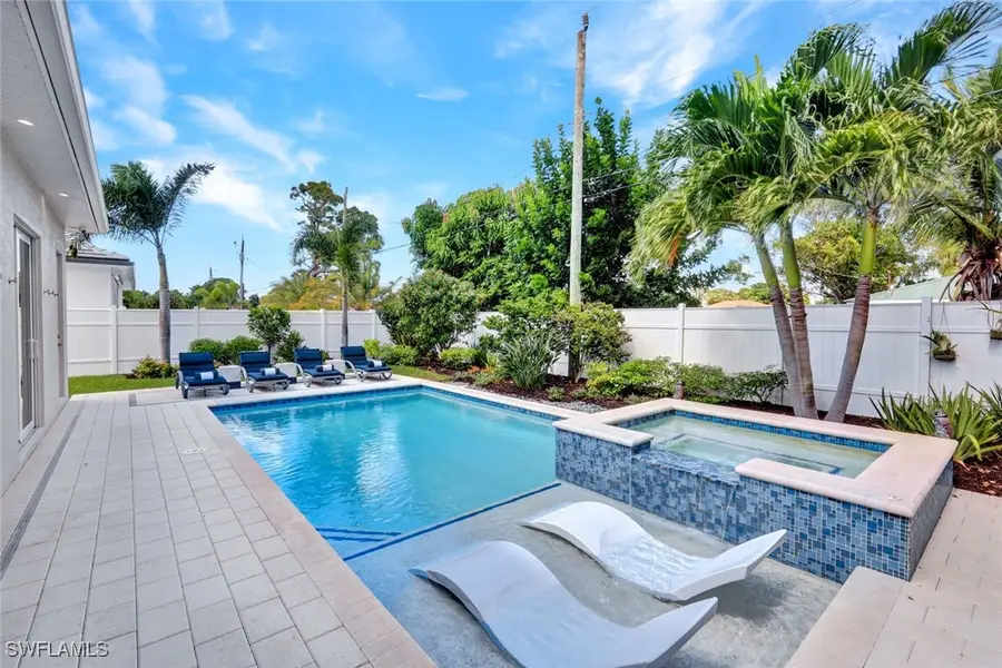 553 106th Avenue N, Naples, FL 34108 - Image #3