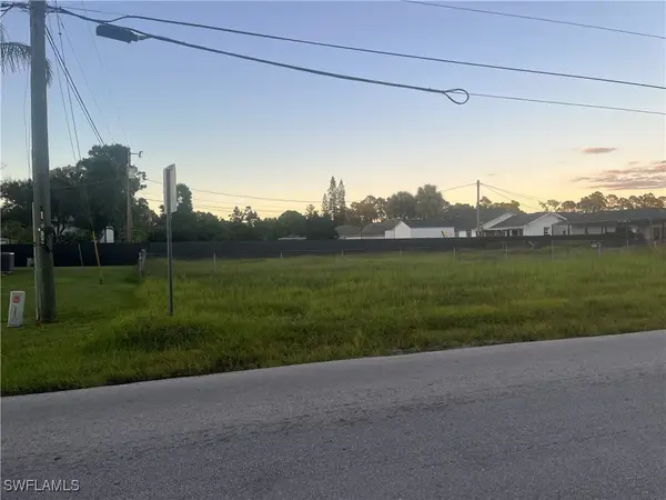 2705 2nd Street E, Lehigh Acres, FL 33936